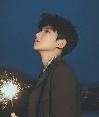 王源吃瓜女生,揭秘娱乐圈幕后故事