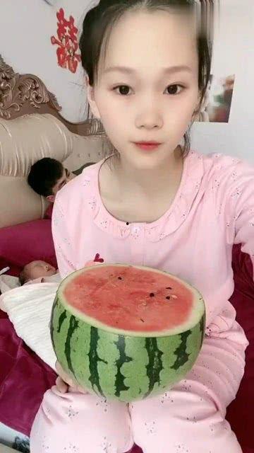 带着老公日常吃瓜,揭秘娱乐圈那些事儿