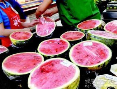 大理吃瓜摆摊事件,街头文化冲突与和谐共生的探讨